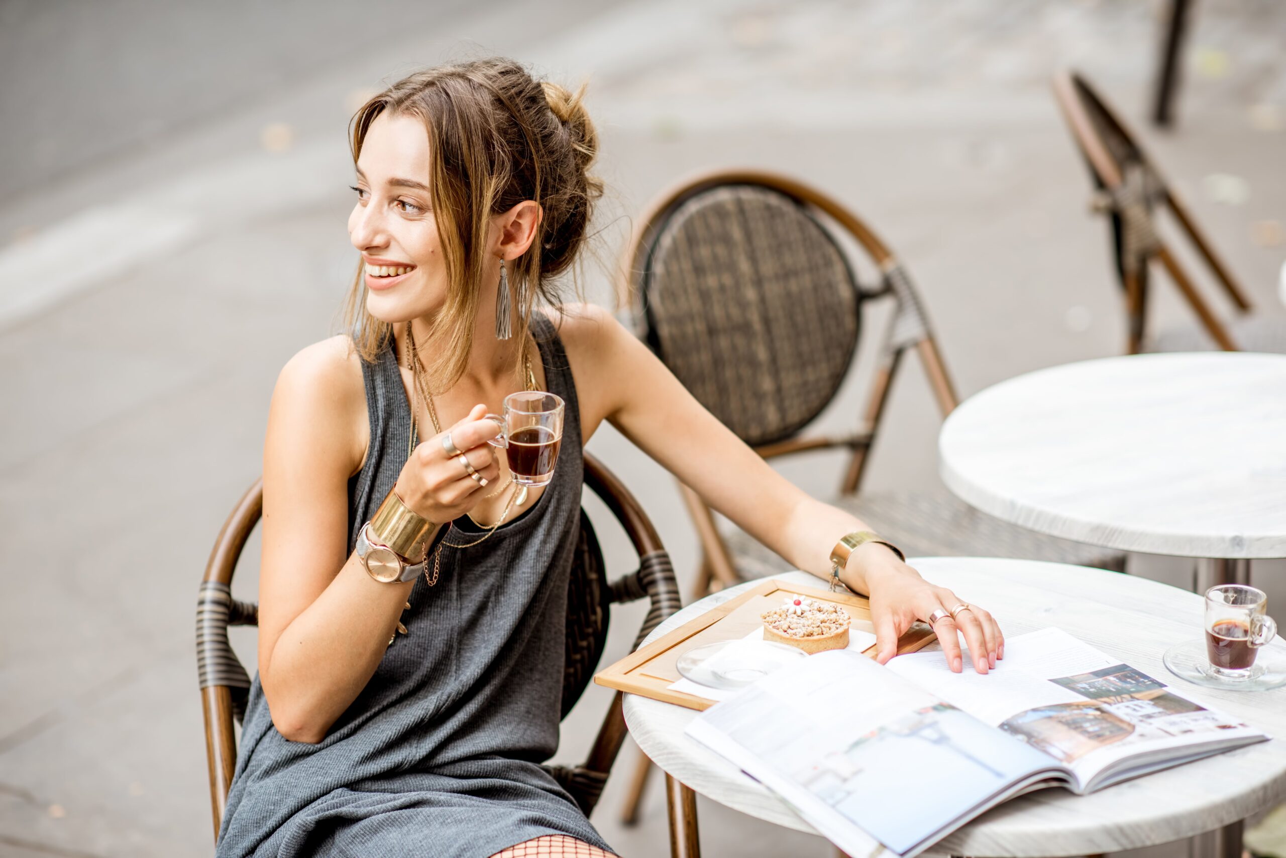 Green tea cigarette - Woman at Paris Cafe-min